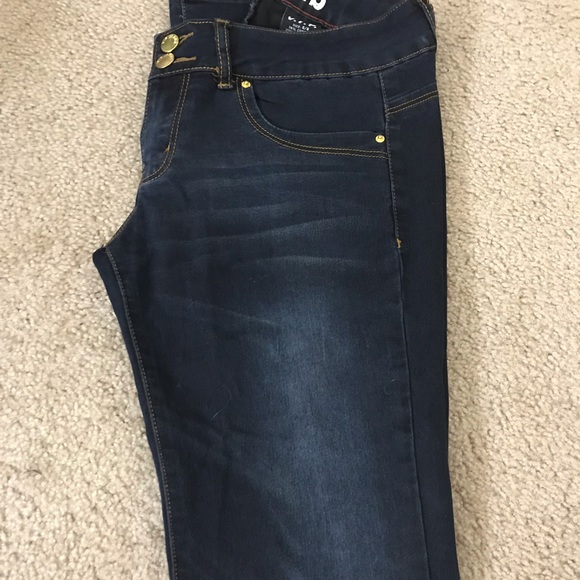 Jeans - Picture 3 of 4